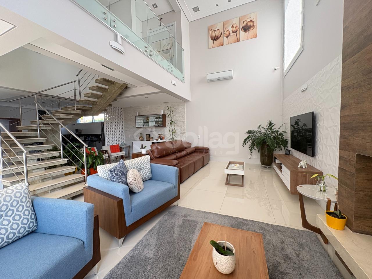 Casa em condomínio à venda no Condomínio Vila Hípica I: 