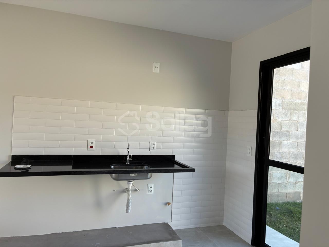 Casa em condomínio à venda no Vila Omizollo: