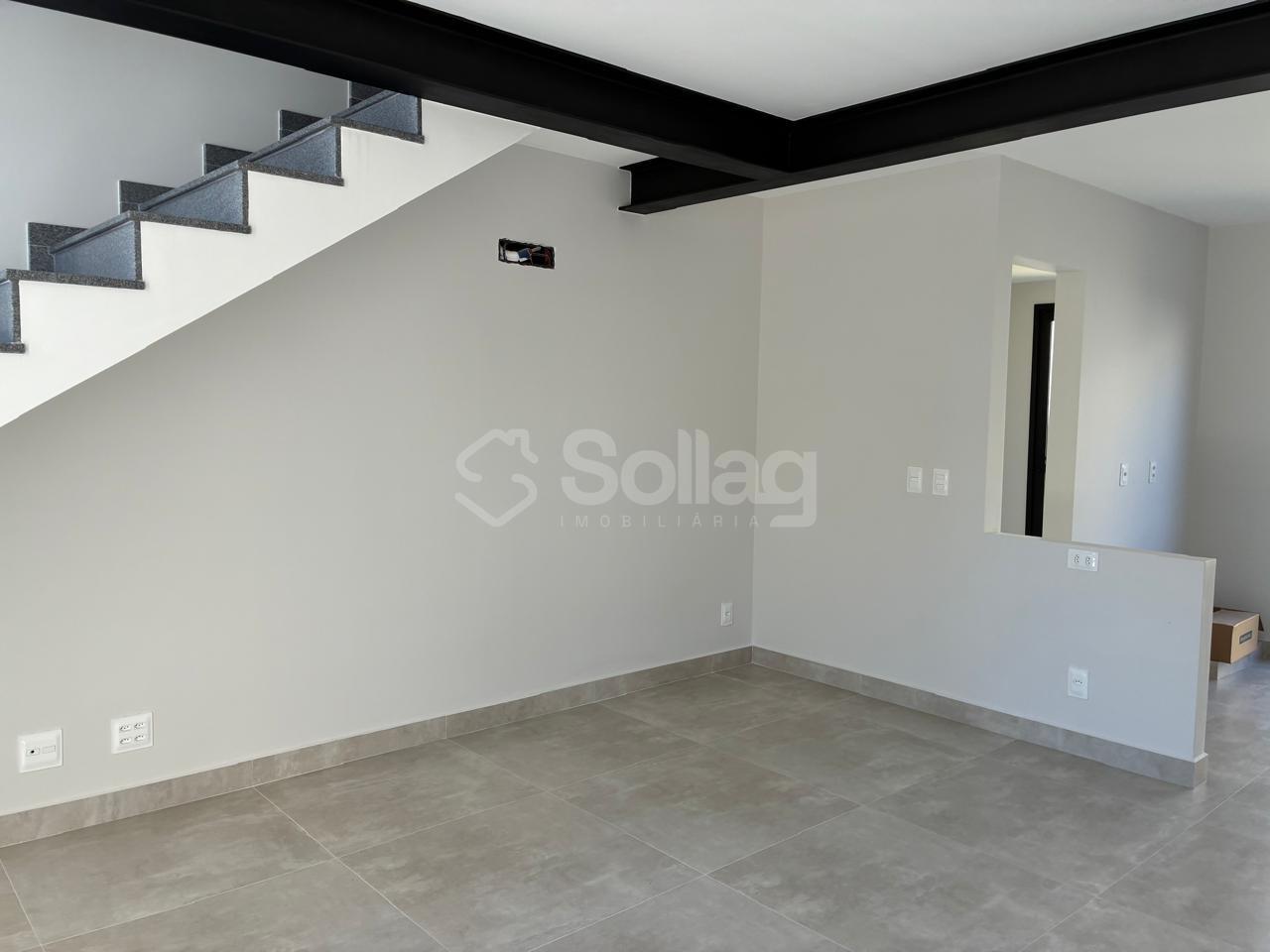 Casa em condomínio à venda no Vila Omizollo: