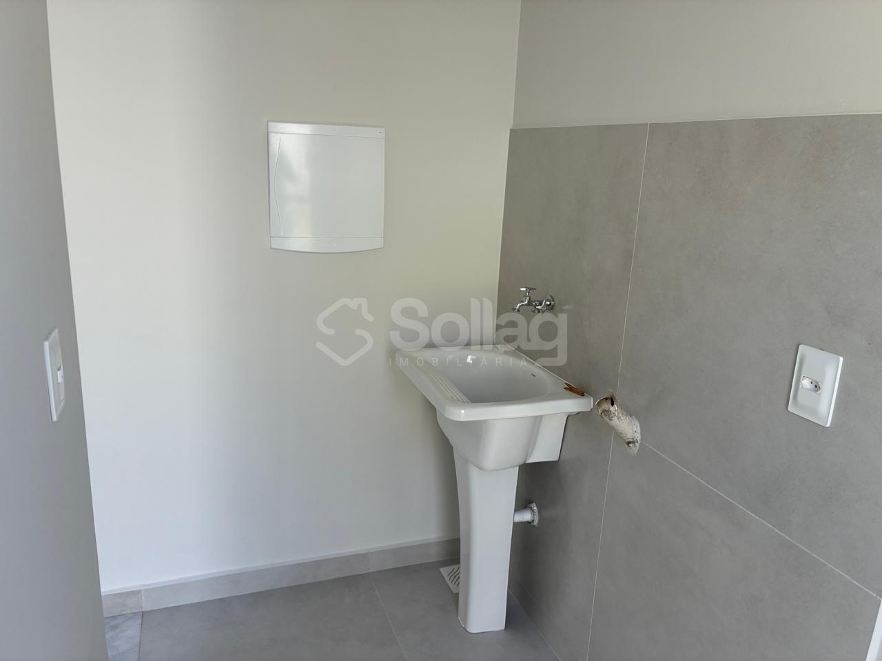 Casa em condomínio à venda no Vila Omizollo: