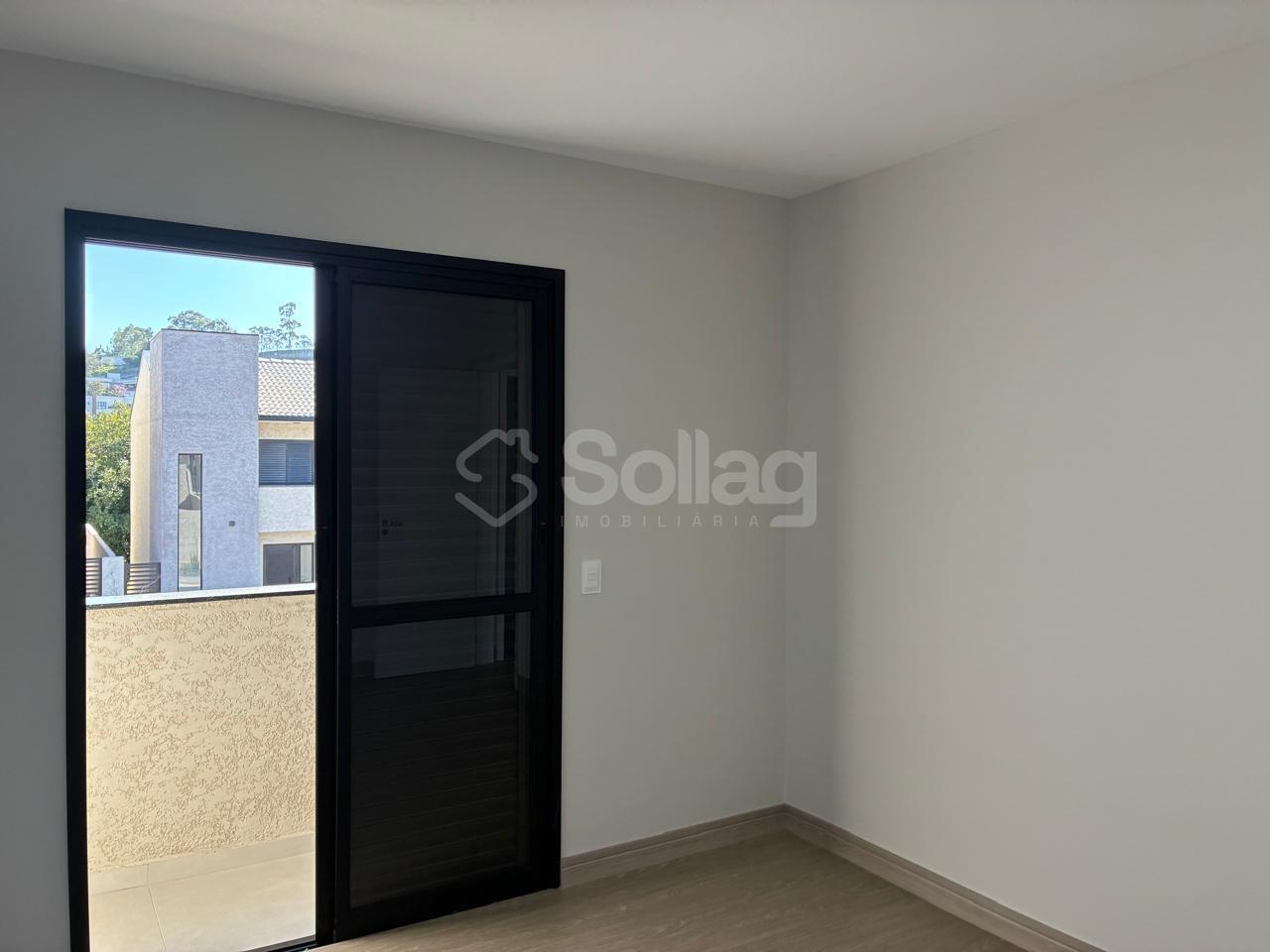 Casa em condomínio à venda no Vila Omizollo: