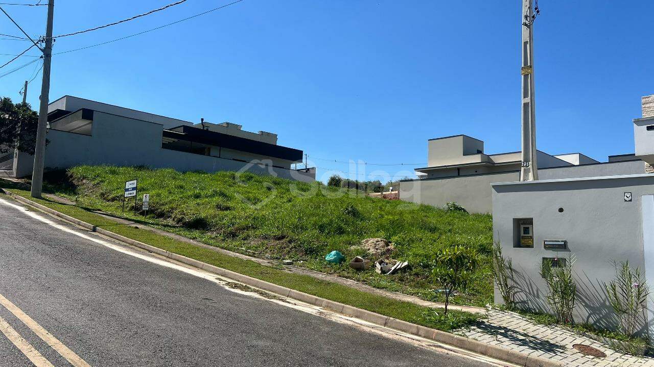 terreno à venda no Pinheirinho: 