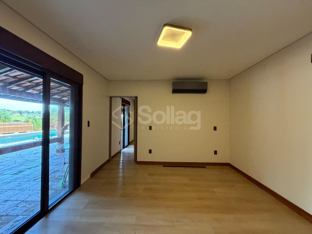 Casa em condomínio à venda no Condomínio Chácaras do Lago: