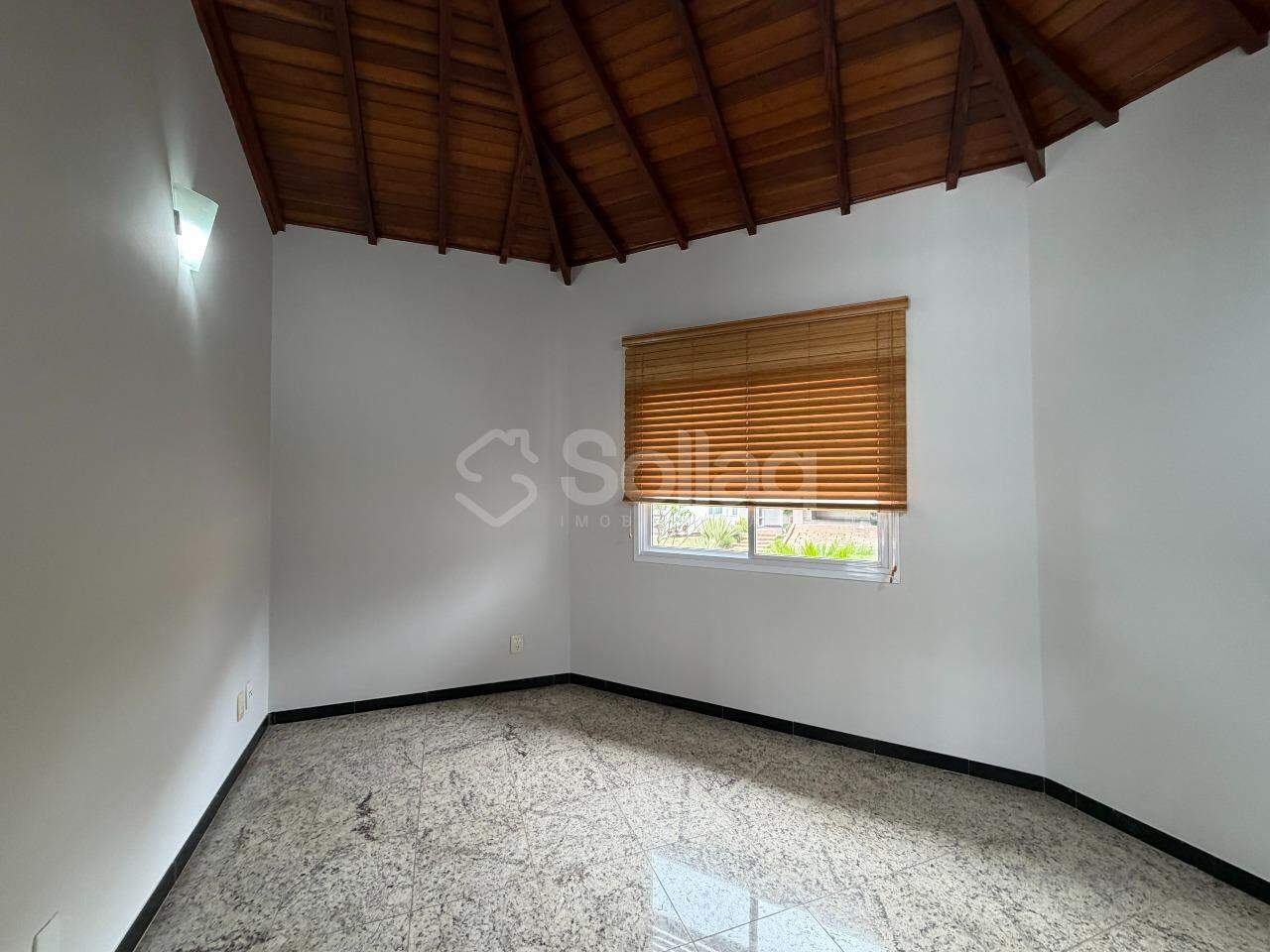 Casa em condomínio à venda no Condomínio Villagio Capriccio: 