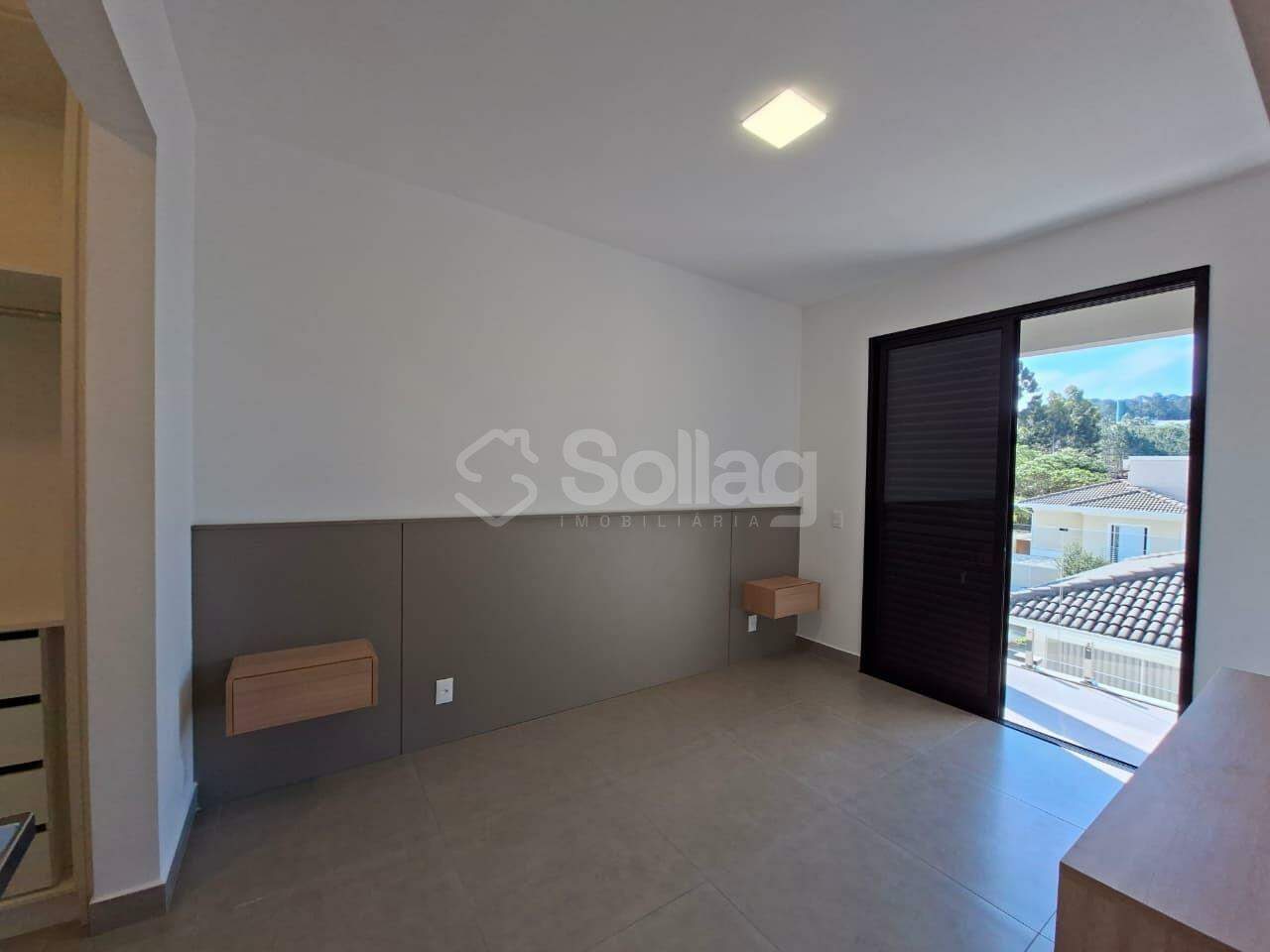 Casa em condomínio para aluguel no Observatório: 