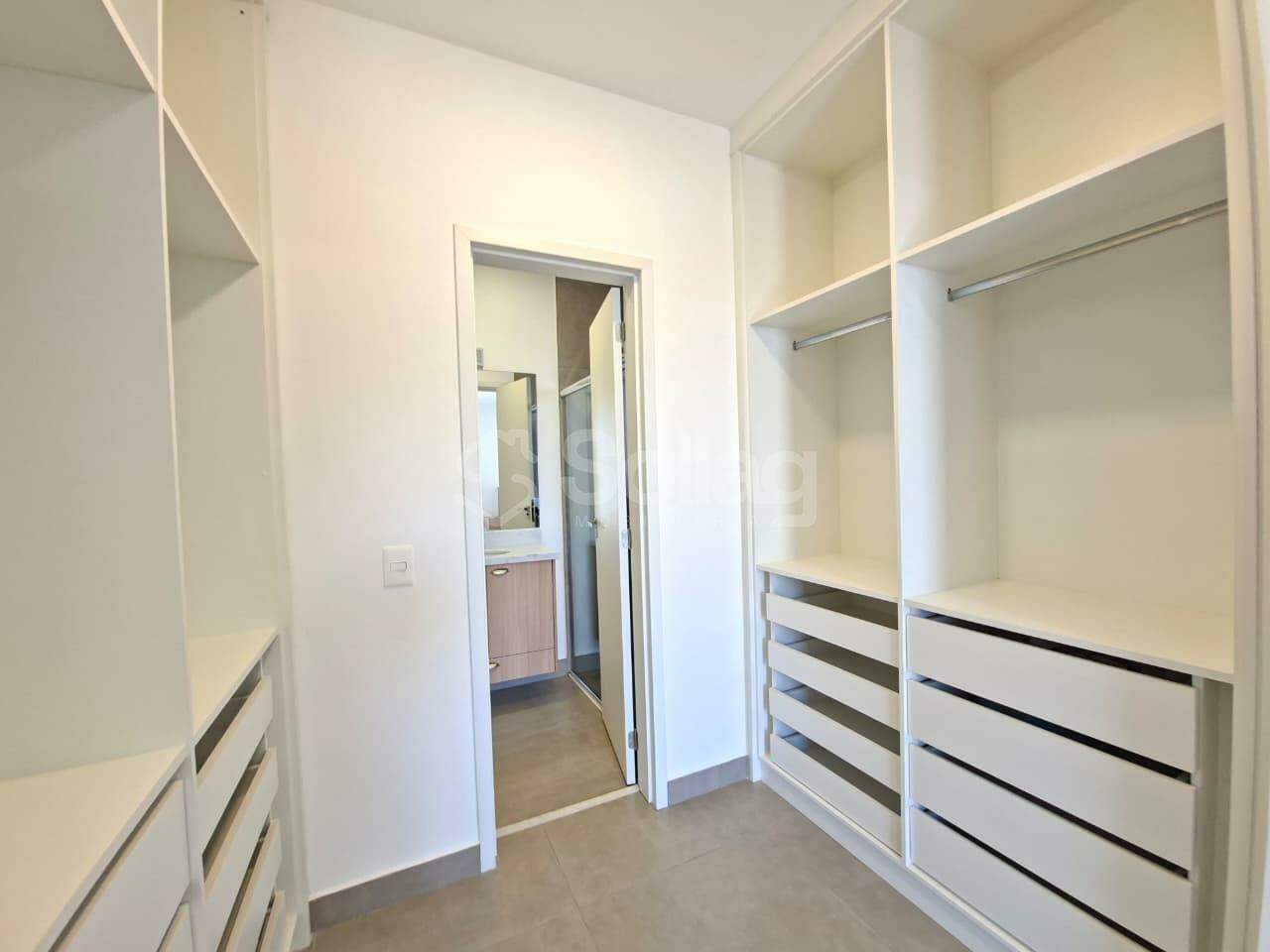 Casa em condomínio para aluguel no Observatório: 