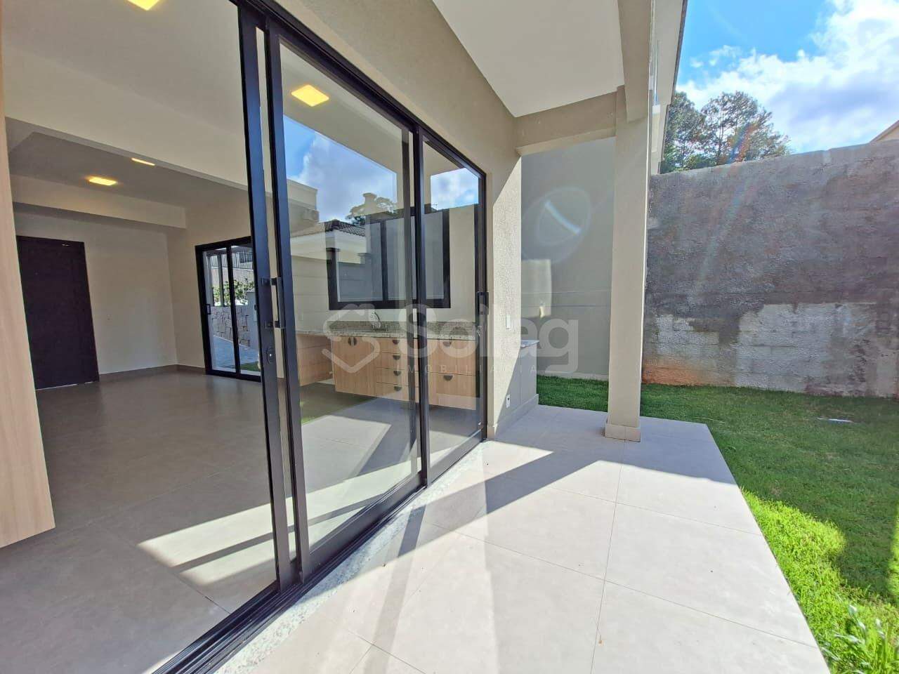 Casa em condomínio para aluguel no Observatório: 