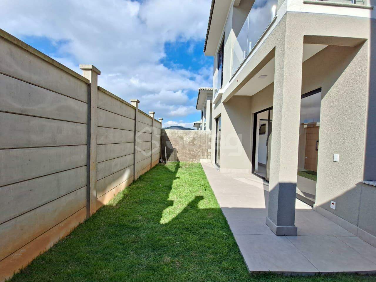 Casa em condomínio para aluguel no Observatório: 