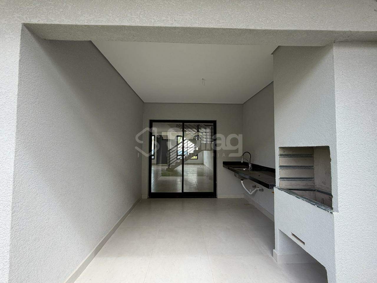 Casa em condomínio para aluguel no Mont Blanc:
