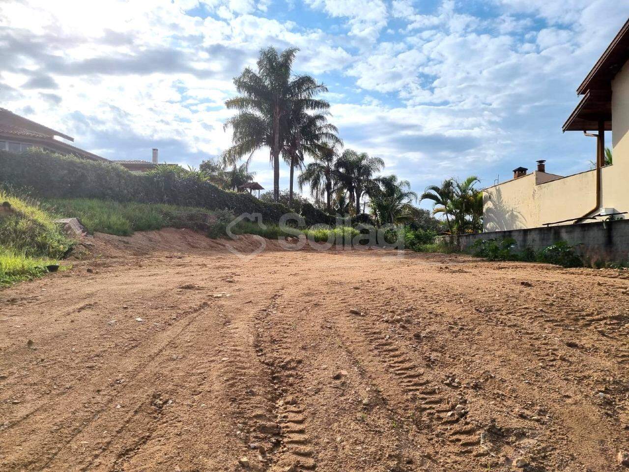Terreno em condomínio à venda no Condomínio Moinho de Vento: 