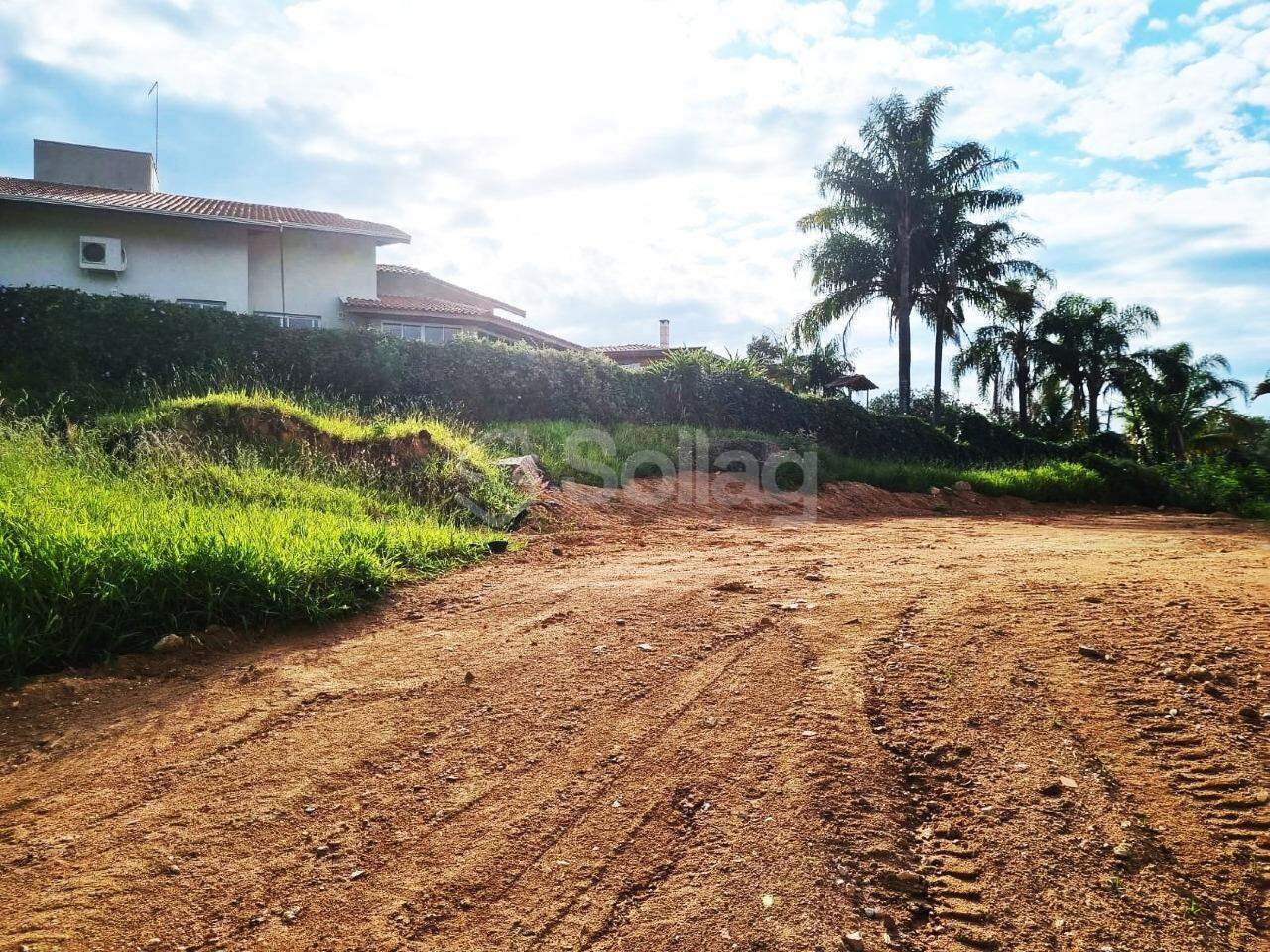 Terreno em condomínio à venda no Condomínio Moinho de Vento: 