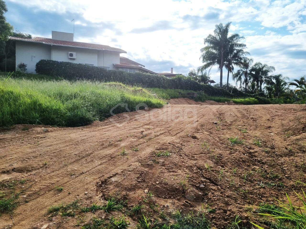 Terreno em condomínio à venda no Condomínio Moinho de Vento: 