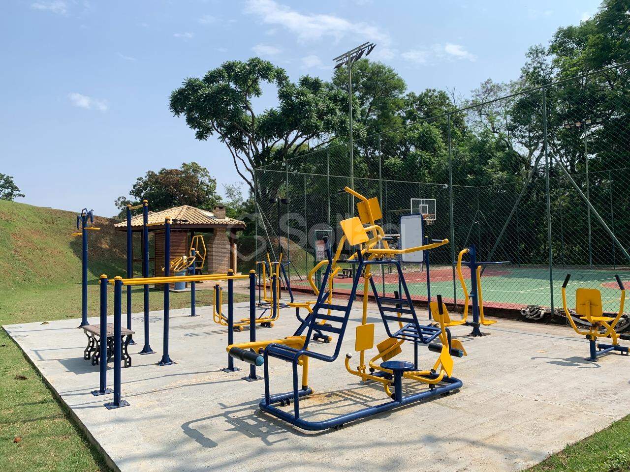 Terreno em condomínio à venda no Condomínio Reserva Santa Isabel 2: