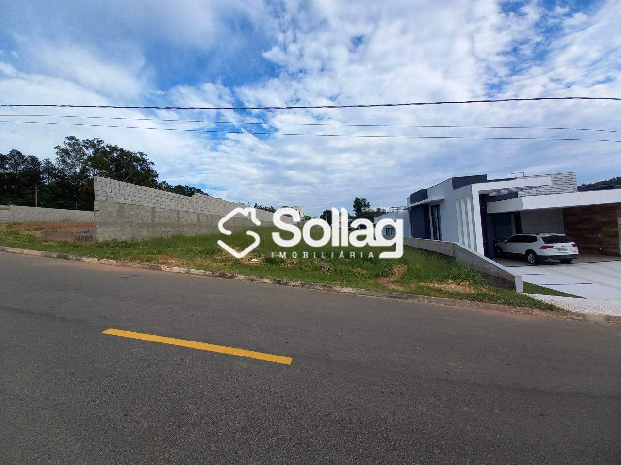 Terreno em condomínio à venda no Condomínio Villa D`oro: 