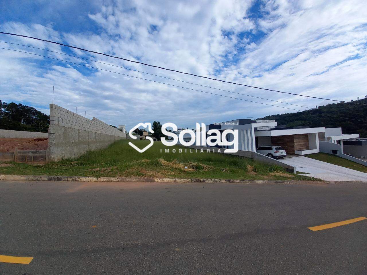 Terreno em condomínio à venda no Condomínio Villa D`oro: 