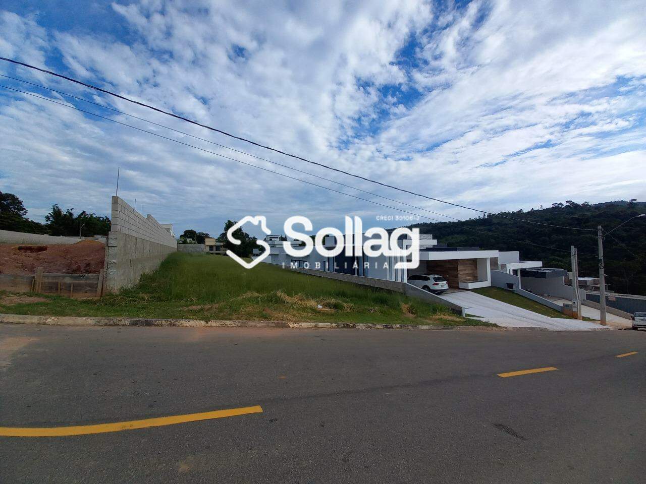 Terreno em condomínio à venda no Condomínio Villa D`oro: 