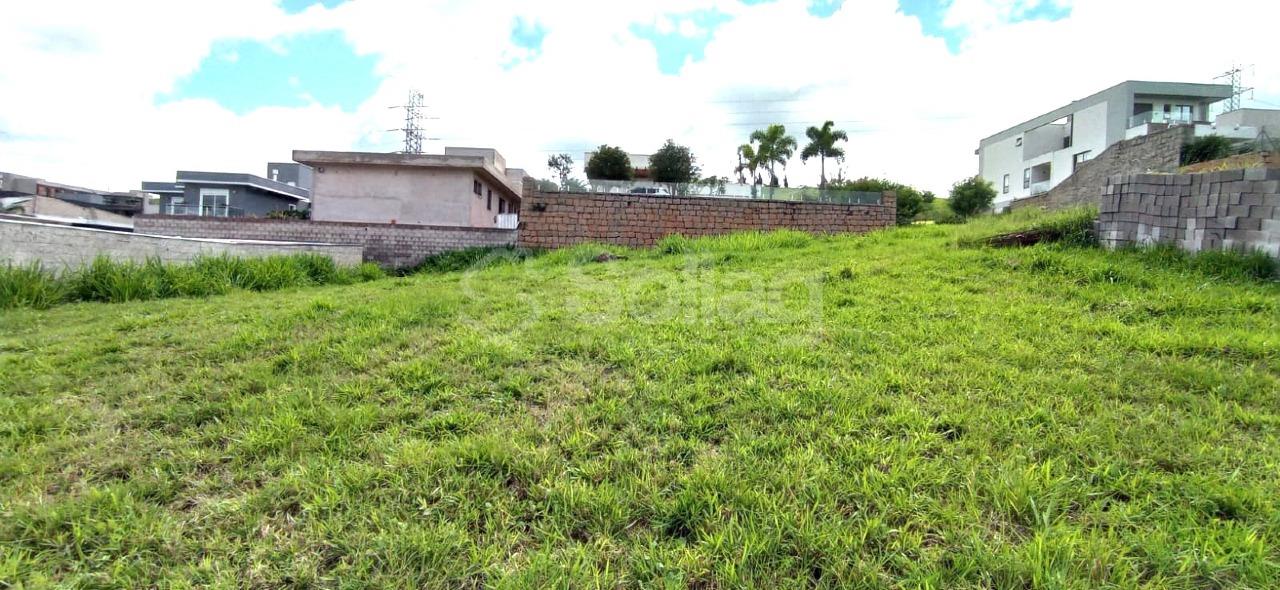 terreno à venda no Condomínio Campo de Toscana: 