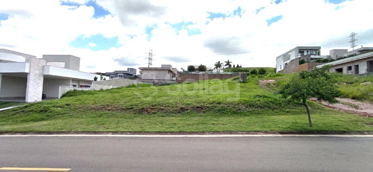 terreno à venda no Condomínio Campo de Toscana: 