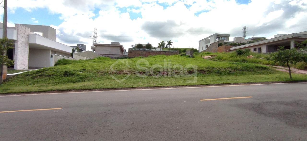 terreno à venda no Condomínio Campo de Toscana: 