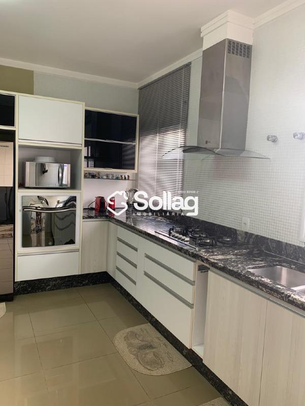 Casa em condomínio à venda no Condomínio Alpes de Vinhedo: 