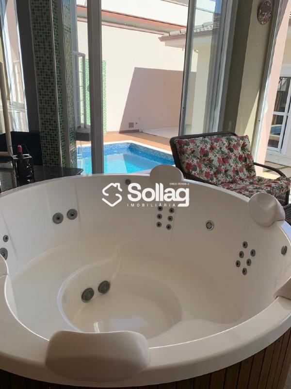 Casa em condomínio à venda no Condomínio Alpes de Vinhedo: 