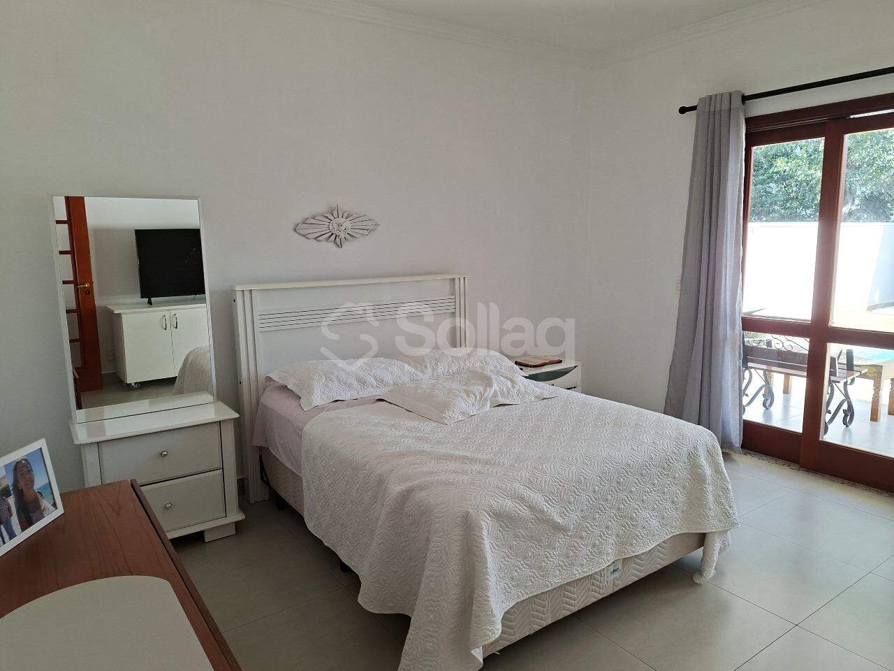 Casa em condomínio à venda no Villaggio Capríccio: 