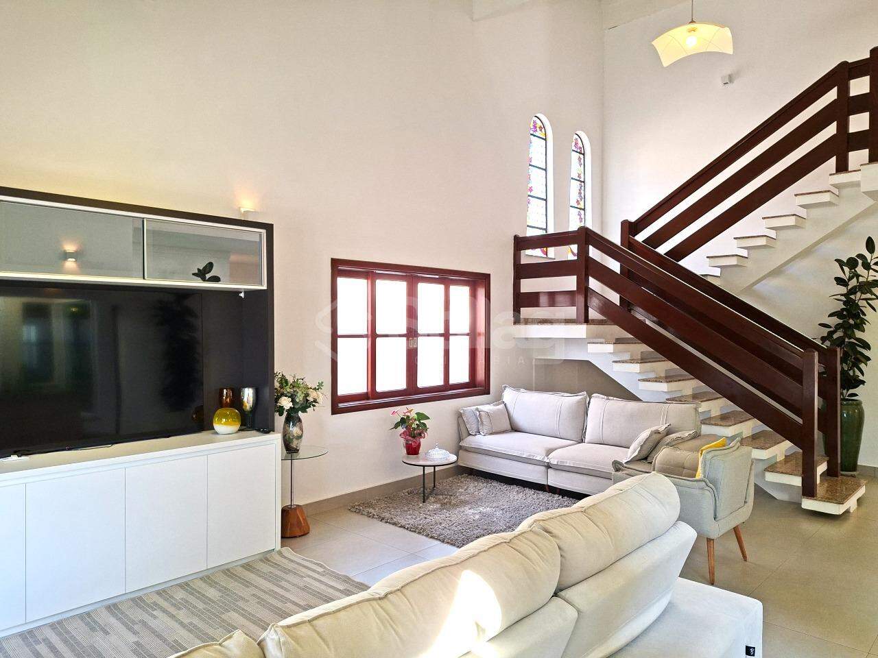 Casa em condomínio à venda no Villaggio Capríccio: 