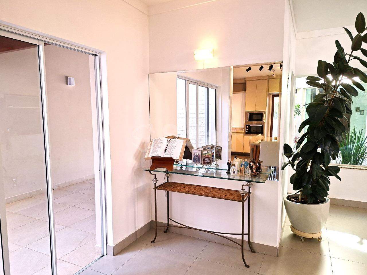 Casa em condomínio à venda no Villaggio Capríccio: 