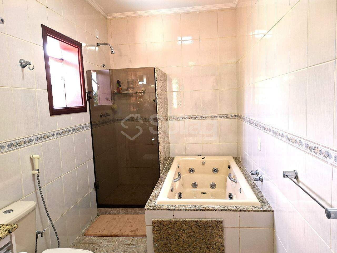 Casa em condomínio à venda no Villaggio Capríccio: 