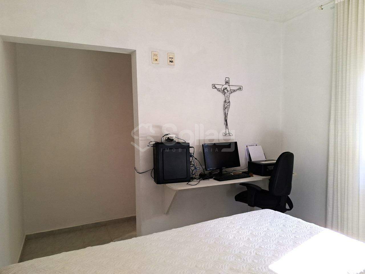 Casa em condomínio à venda no Villaggio Capríccio: 