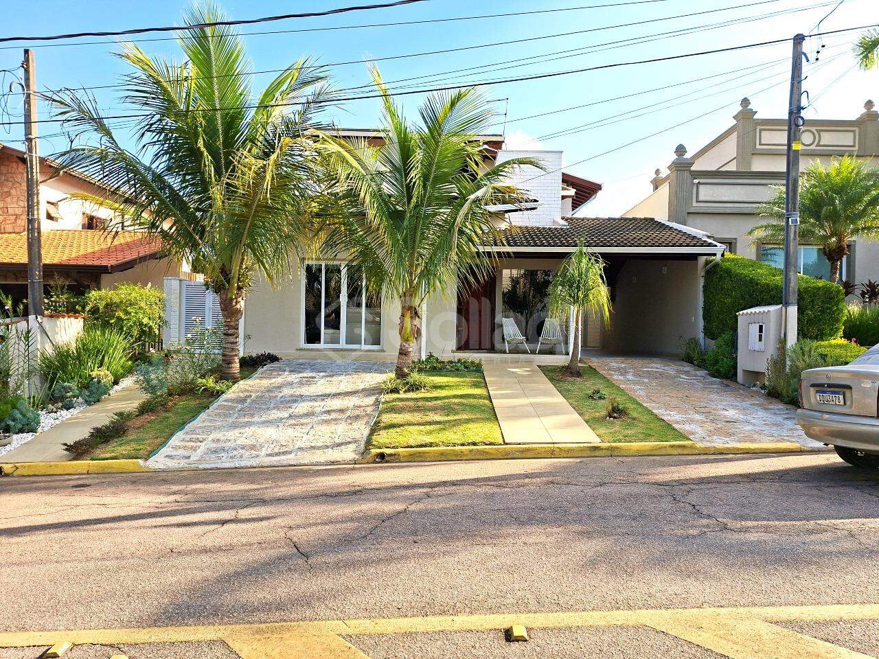 Casa em condomínio à venda no Villaggio Capríccio: 