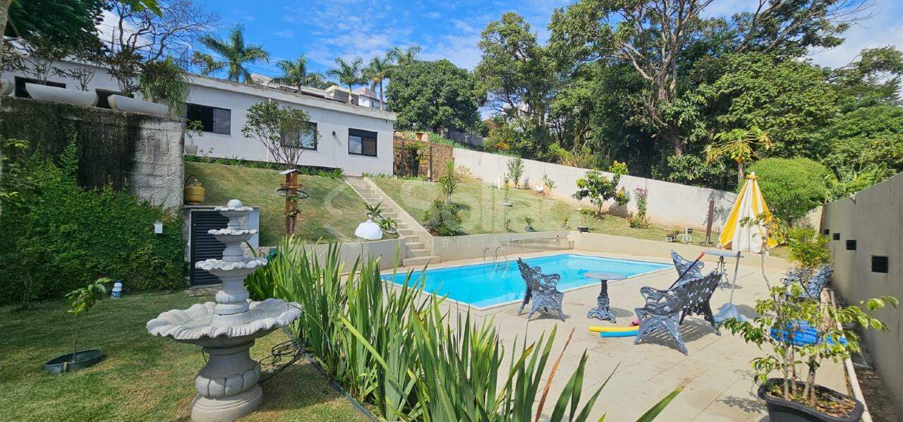 Casa em condomínio à venda no Condomínio Estância Marambaia: 