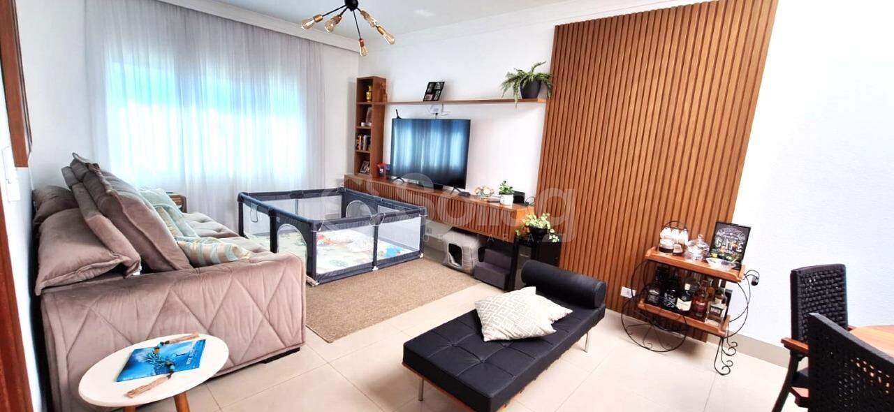 Casa à venda no Pinheirinho: 
