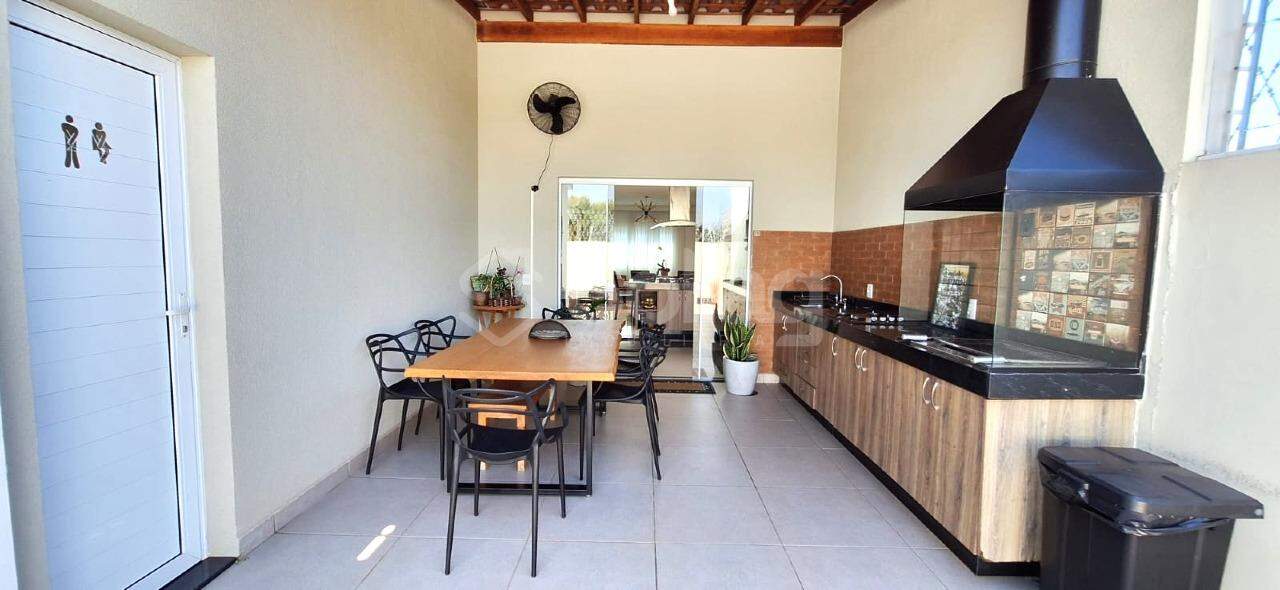 Casa à venda no Pinheirinho: 