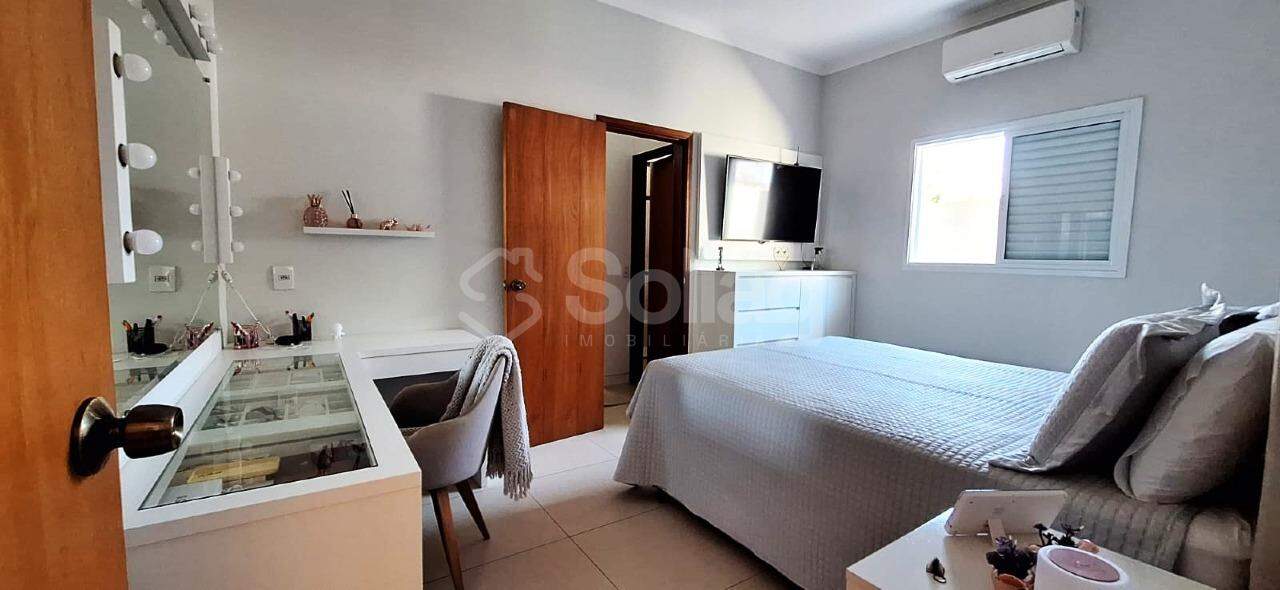 Casa à venda no Pinheirinho: 