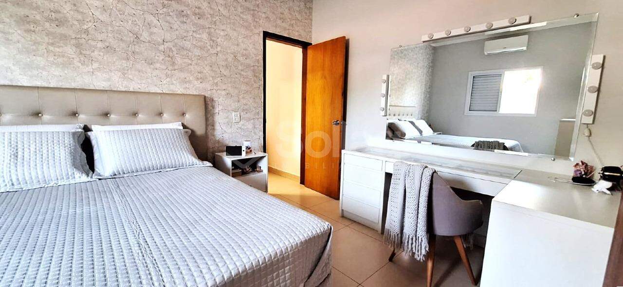 Casa à venda no Pinheirinho: 