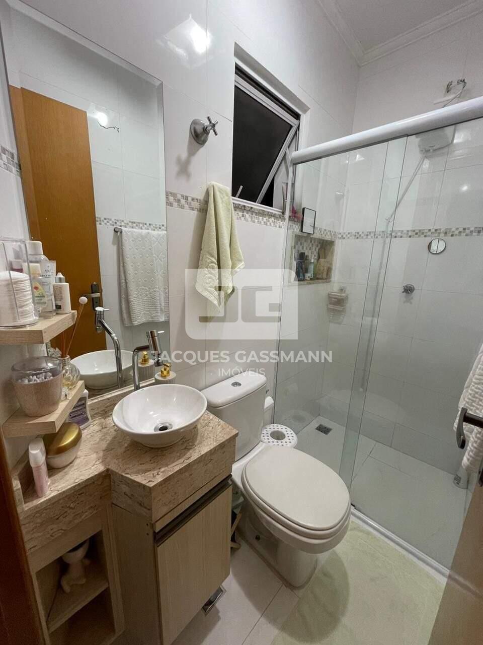 Sobrado à venda no bairro Jardim Santo Antônio Santo André: