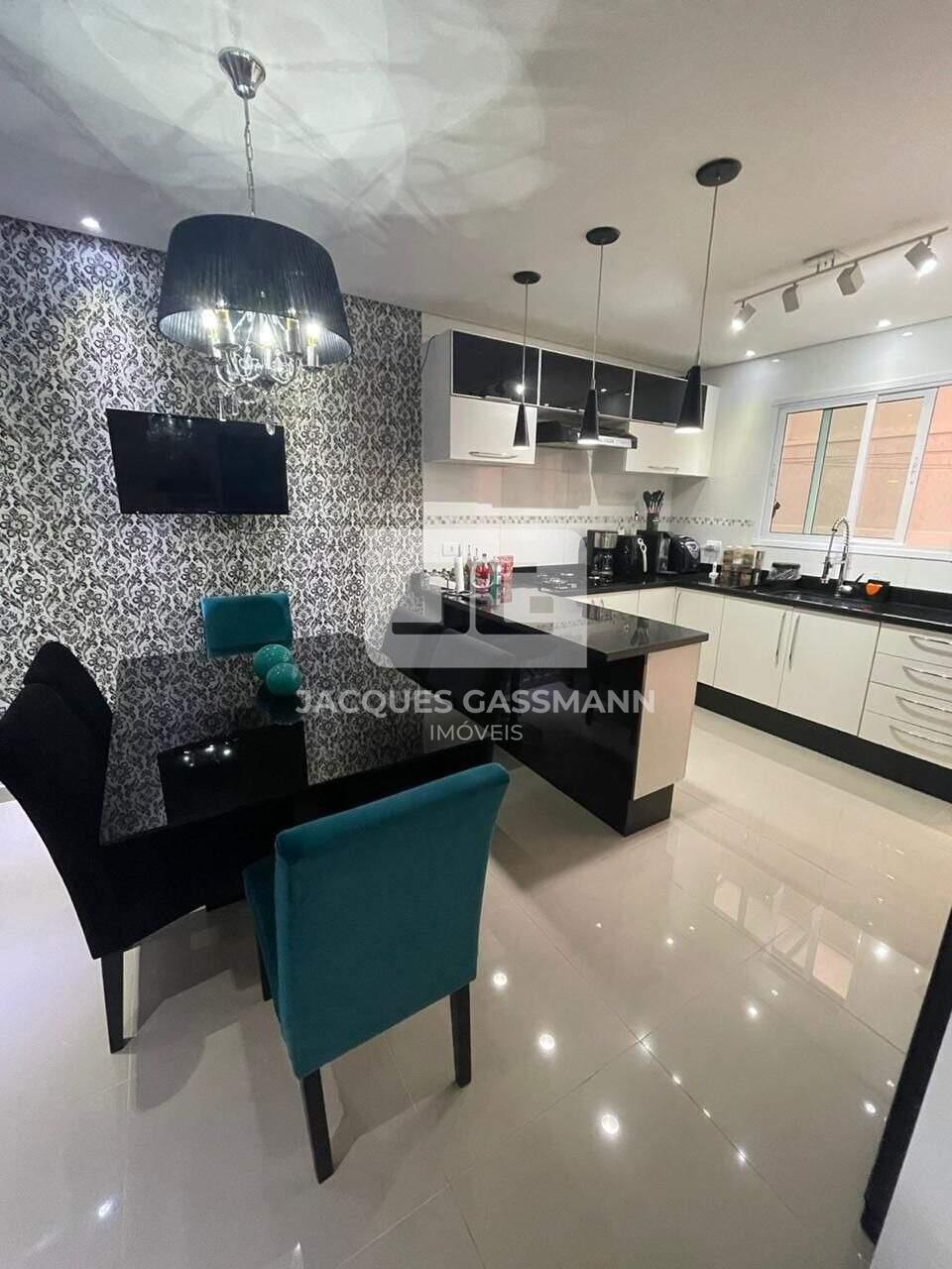 Sobrado à venda no bairro Jardim Santo Antônio Santo André: