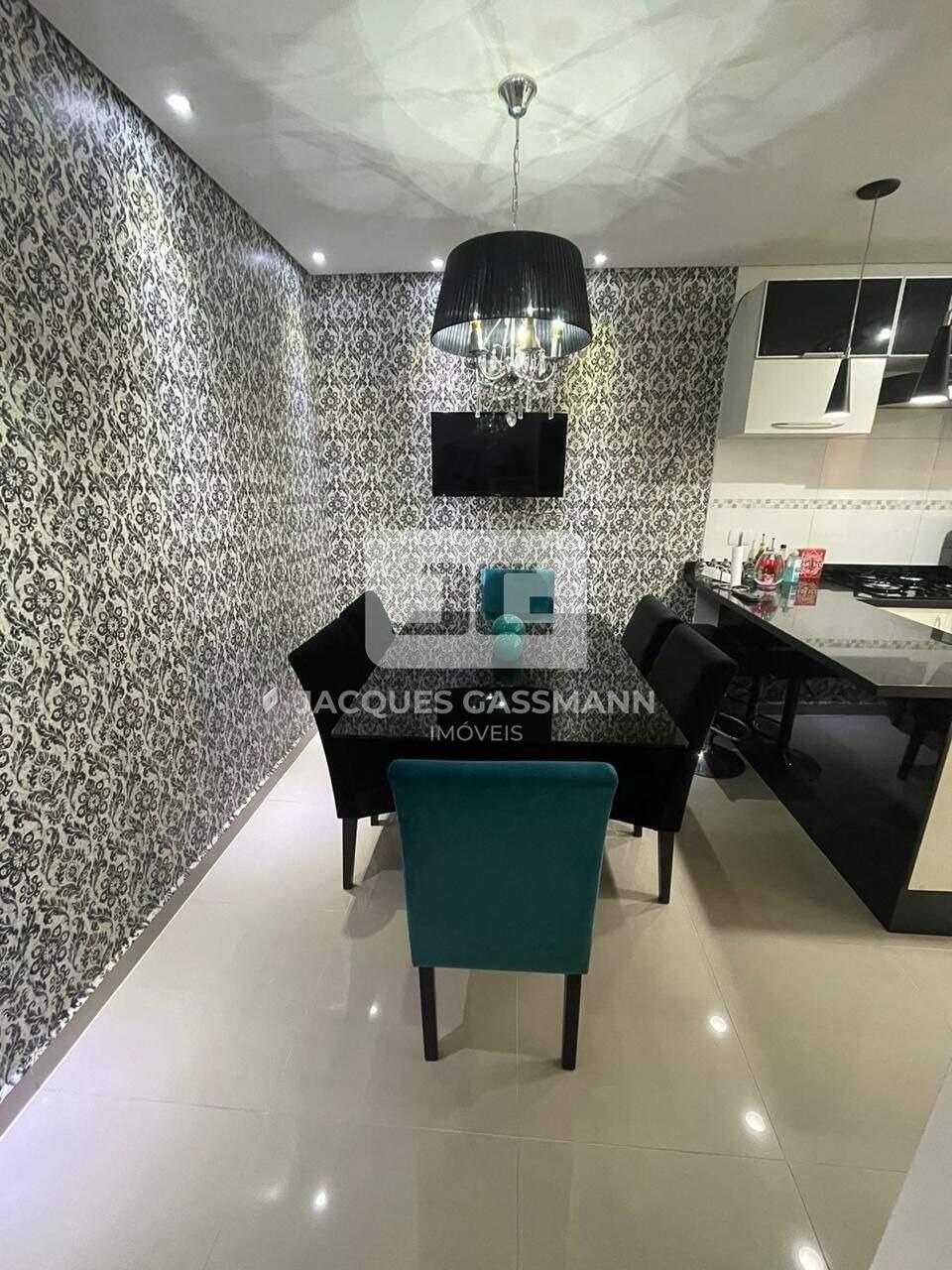 Sobrado à venda no bairro Jardim Santo Antônio Santo André: