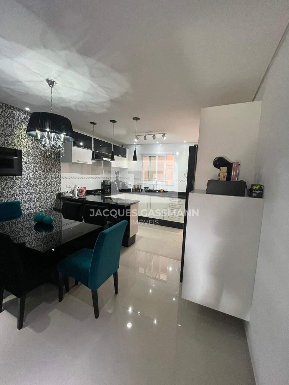 Sobrado à venda no bairro Jardim Santo Antônio Santo André: