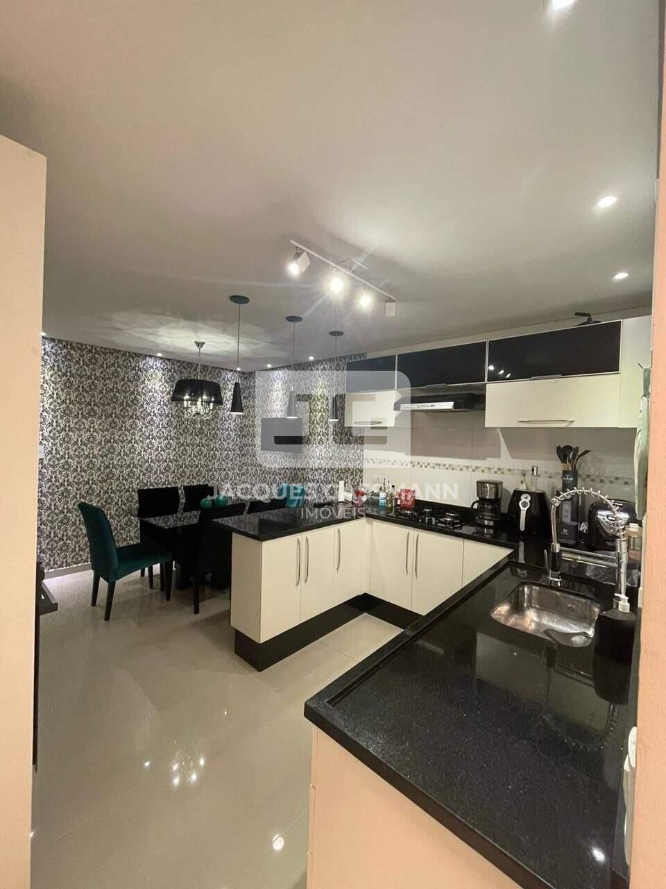 Sobrado à venda no bairro Jardim Santo Antônio Santo André: