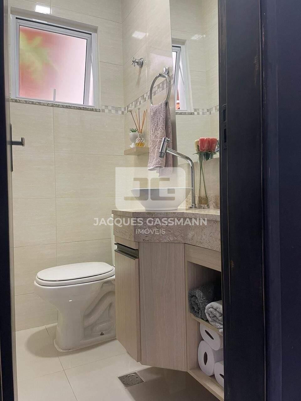 Sobrado à venda no bairro Jardim Santo Antônio Santo André: