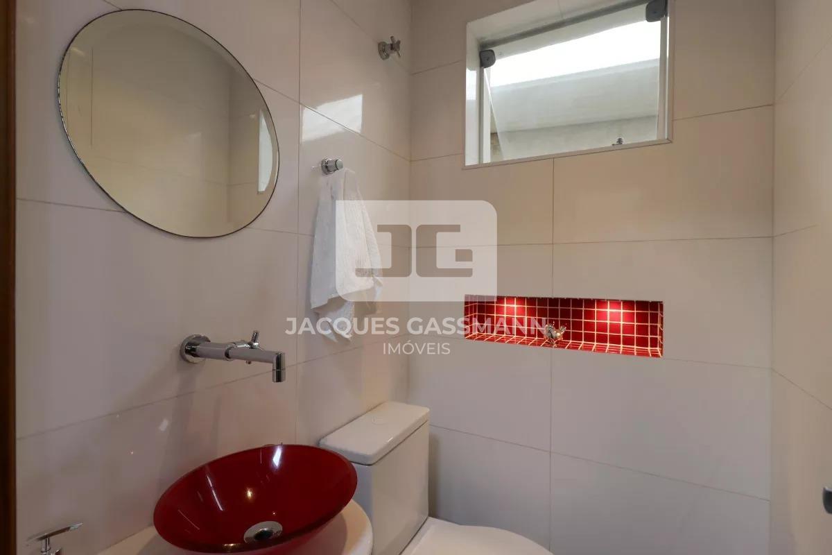 Sobrado à venda no bairro Pinheirinho Santo André: