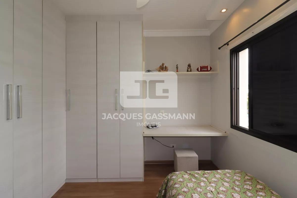 Sobrado à venda no bairro Pinheirinho Santo André: