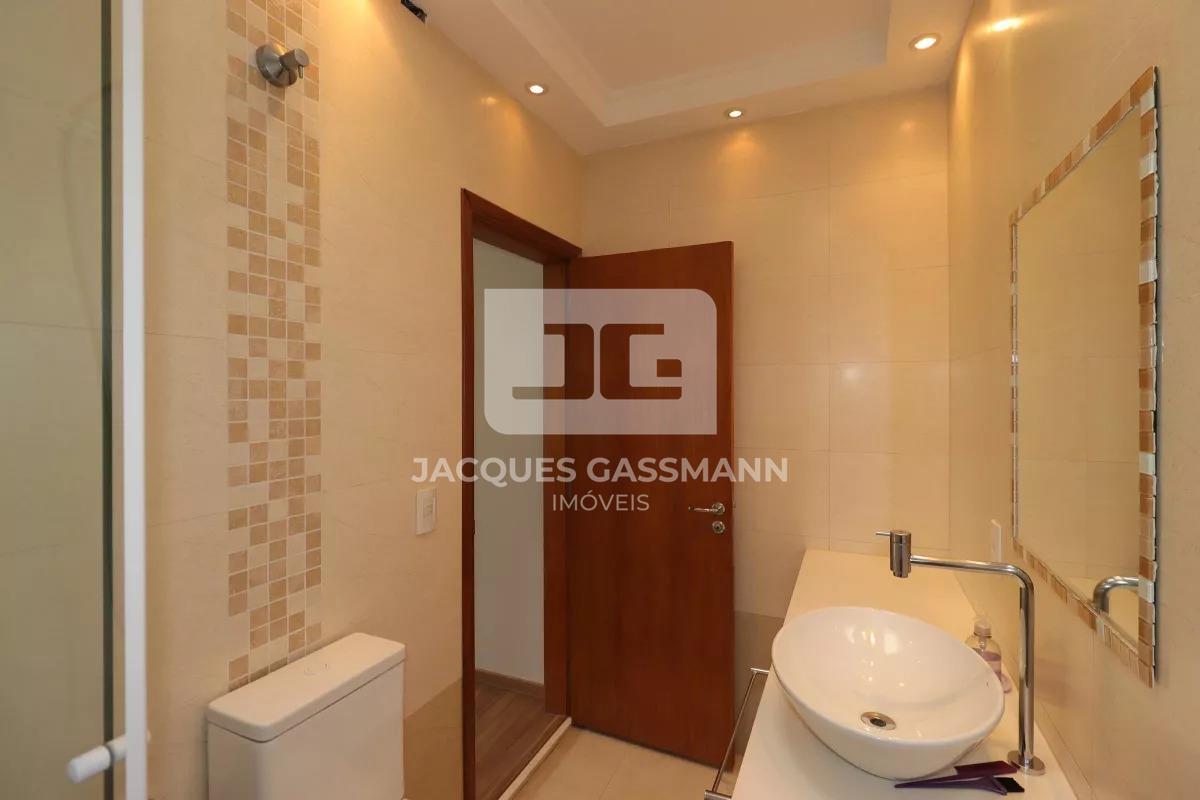 Sobrado à venda no bairro Pinheirinho Santo André: