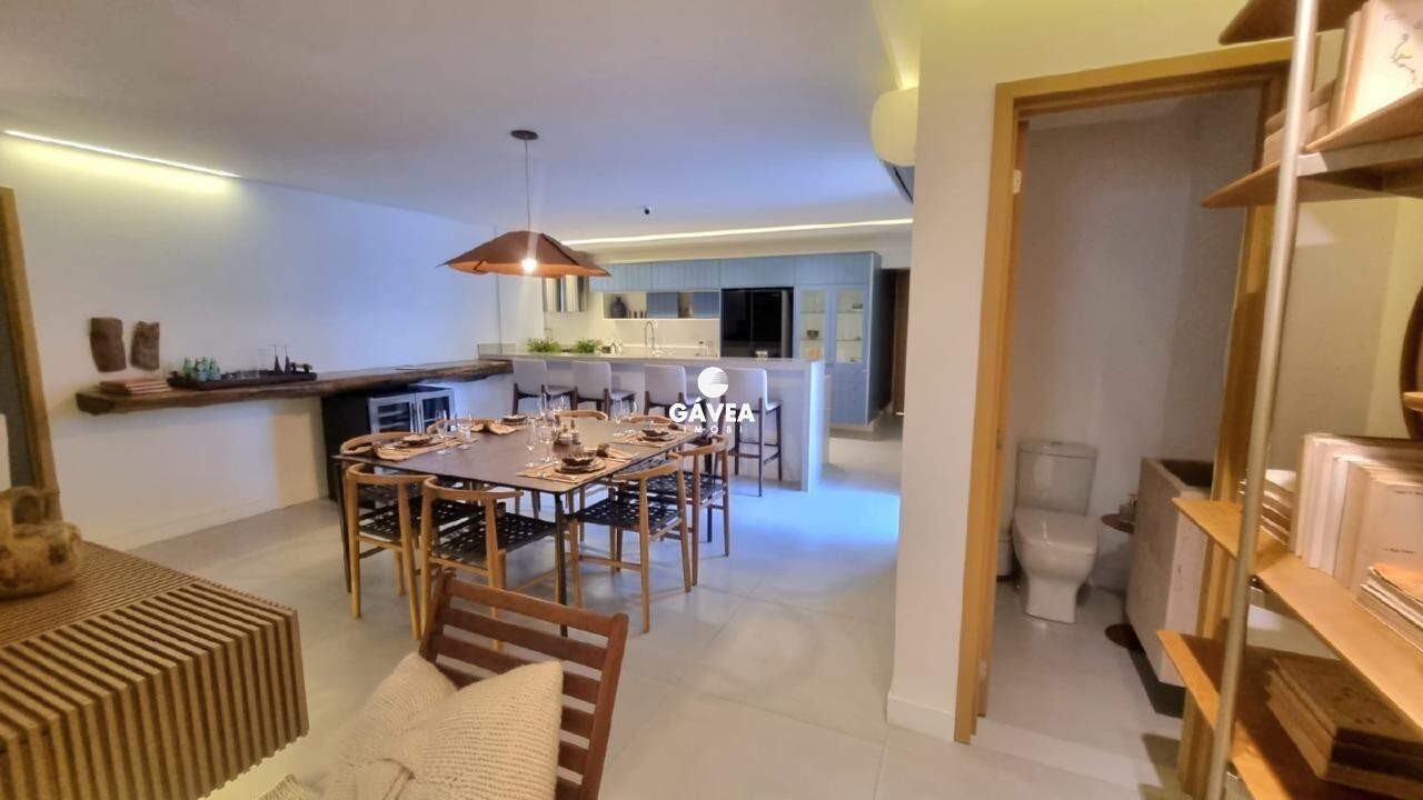 Apartamento à venda no Canto do Forte: 