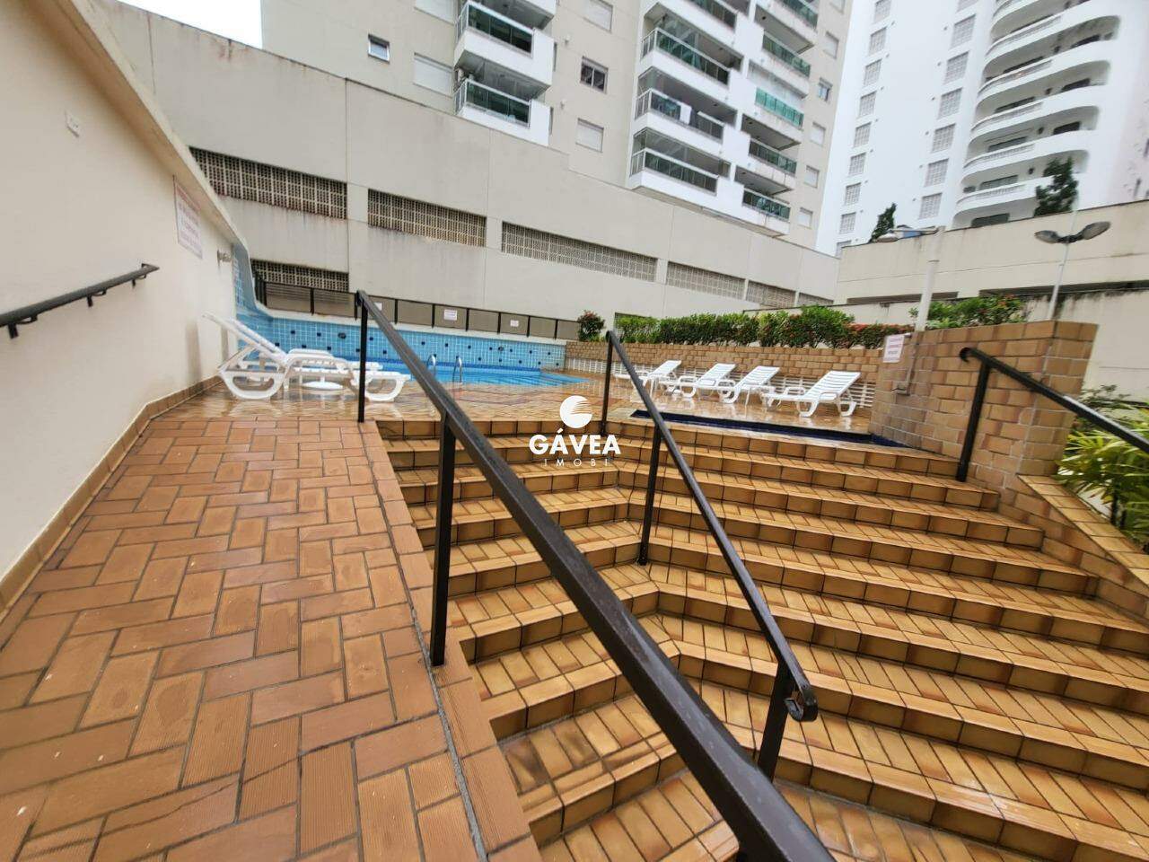 Apartamento à venda no Pitangueiras: 