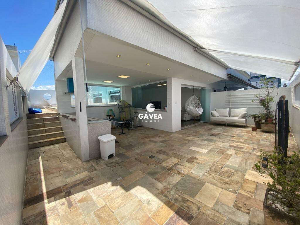 Cobertura à venda no Ponta da Praia: 