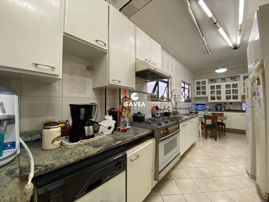 Casa à venda no Embaré: 