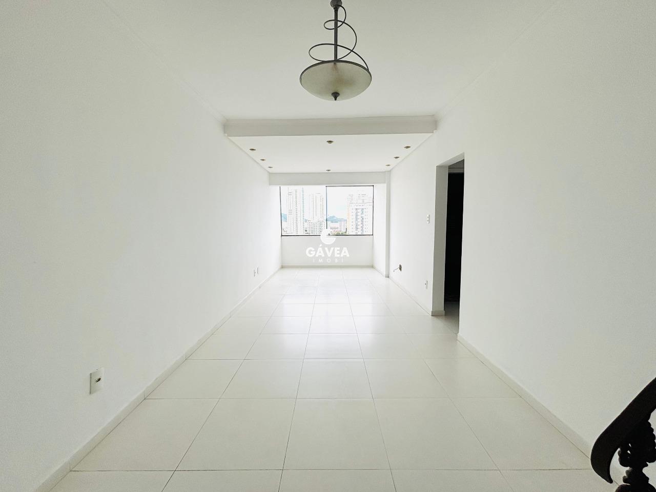 Cobertura à venda no Ponta da Praia: 